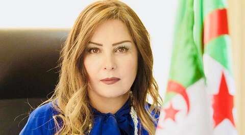 قالت إن يد الجزائريين ممدودة لكل الأطراف.. أميرة سليم تثمن قرار وقف إطلاق النار بليبيا 