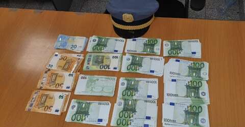 في رحلة متوجهة الى دبي.. حجز أزيد من 26 ألف أورو بمطار هواري بومدين