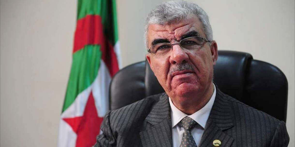 ندد بوجود  تعسف في بعض الجامعات.. بن خلاف يدعو لوضع معايير  لتحويل الأساتذة بين الجامعات
