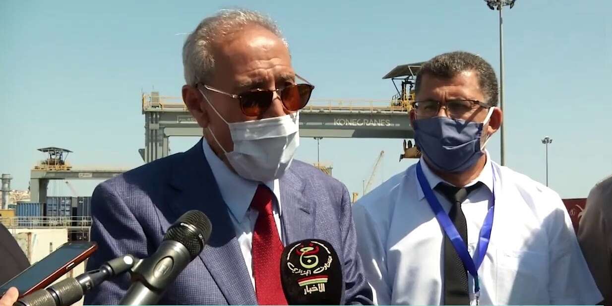 لا وجود لأي سلع خطيرة أو مواد متفجرة في موانئ الوطن “..  إحصاءات أسبوعية للسلع المحجوزة والمخزنة وارسال تقارير مفصلةعنها للمسؤولين
