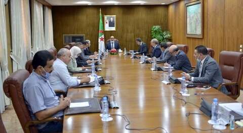 لجنة الشؤون القانونية بالمجلس تضبط رزنامة أشغال دراسته.. البرلمان يحضّر للتصويت على مشروع تعديل الدستور