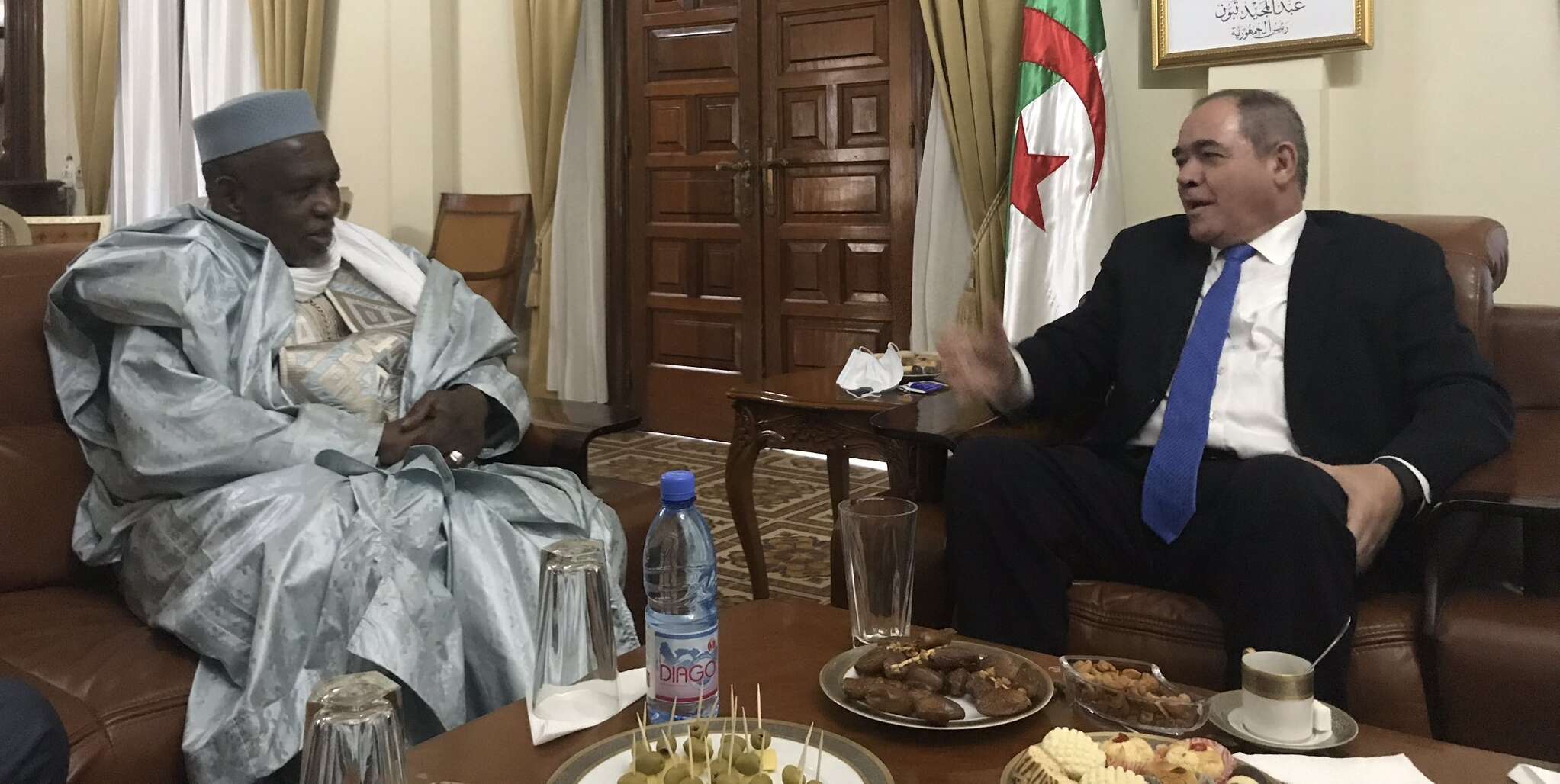 انفراج الأزمة في مالي يلوح في الأفق بفضل جهود الجزائر.. الجزائر تتطلع لانتخابات رئاسية في مالي تعيد النظام الدستوري
