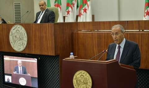 تجهيز مركبات النقل الجماعي والمدرسي بأجهزة رصد السرعة