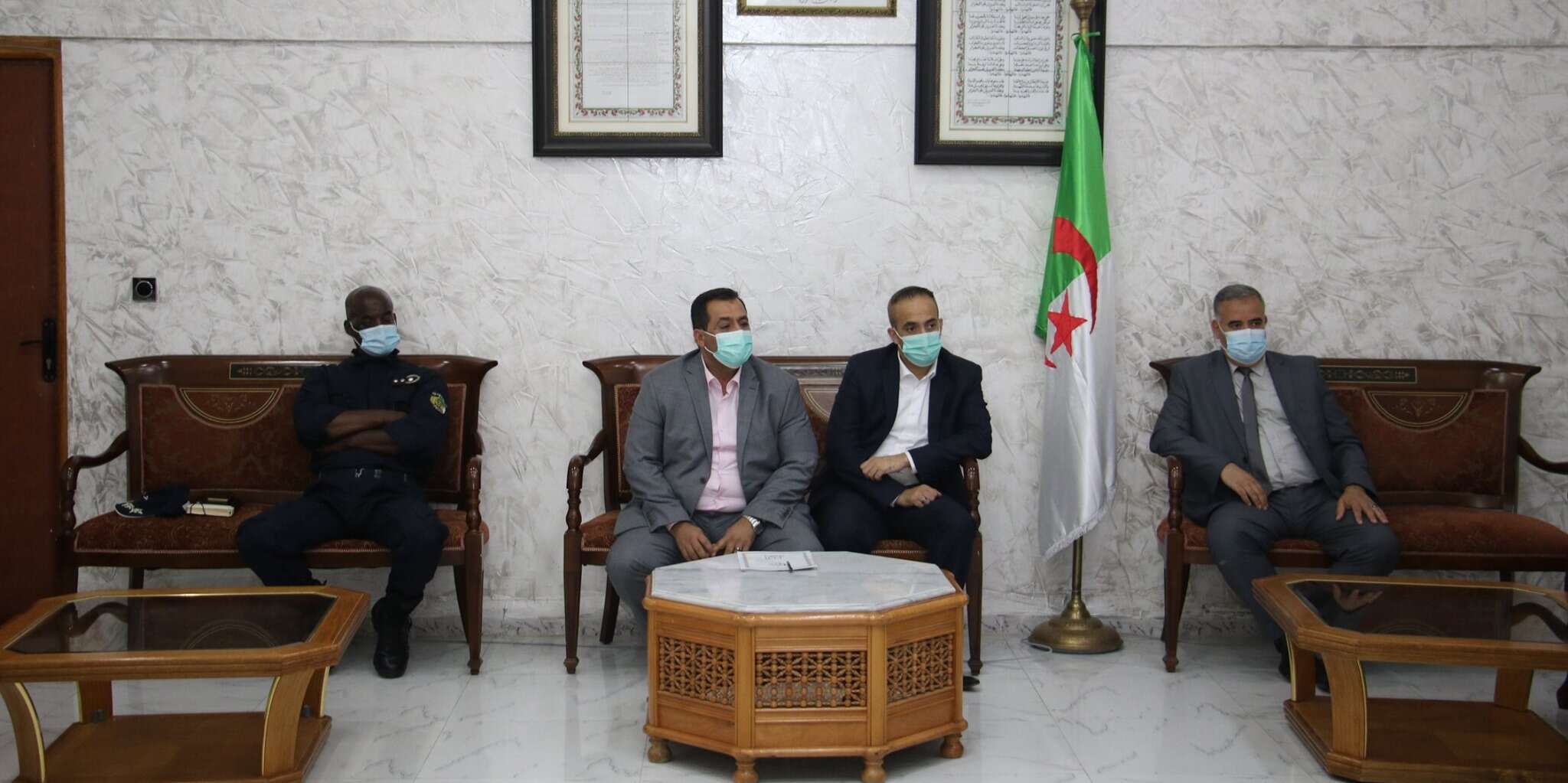 بعد احتجاج المتضررين.. السلطات الولائية بميلة تعد بالتكفل بانشغالات المواطنين  