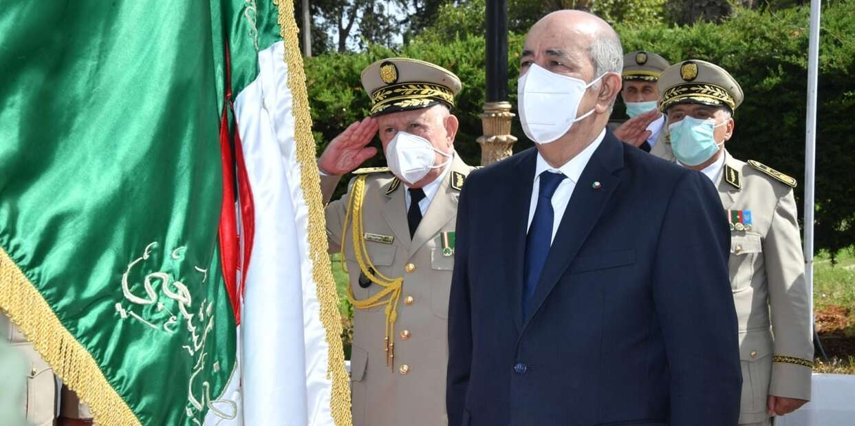 قيادة الجيش مستعدة لإنجاح الاستفتاء.. الاستفتاء على الدستور أولى لبنات التغيير الجذري الذي طالب به الشعب”