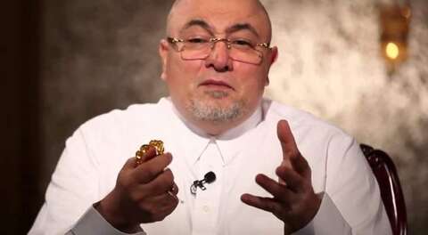 داعية يتقدم بشكوى للأزهر بسبب أغنية ويحذر هاني شاكر