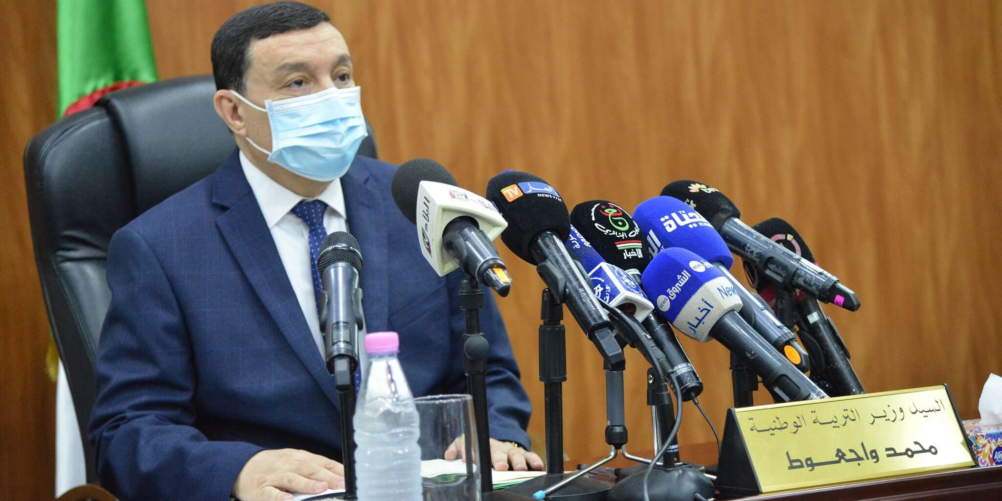 واجعوط يضع حدا للجدل ويؤكد  فتح المدارس والتكيف مع “الوباء”