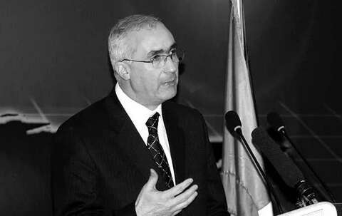 الوزير الأسبق للاتصال رشيد بوكرزازة في ذمة الله