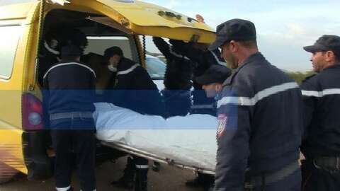 العثور على أربعة أشخاص متوفين داخل سيارة بواد طنجي بسكيكدة