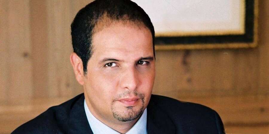 قال إنه تم نهب هذه الأموال و بتواطئ من النظام السابق.. عبد المؤمن خليفة ينفي تسجيل أي ثغرات مالية قبل مغادرته البلاد