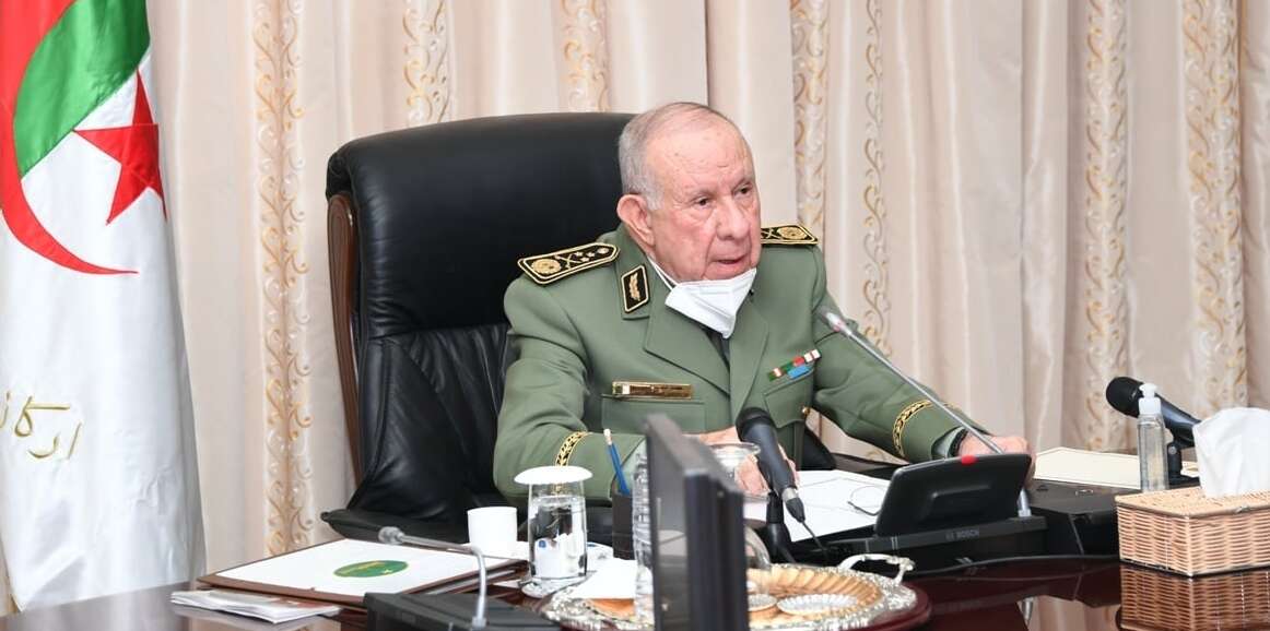 الفريق شنقريحة يدعو إلى توسيع اهتمامات الصناعة العسكرية