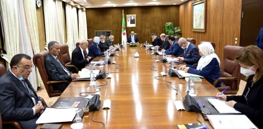 شنين :الحفاظ على المسار الدستوري جنب البلاد الكثير من الفخاخ