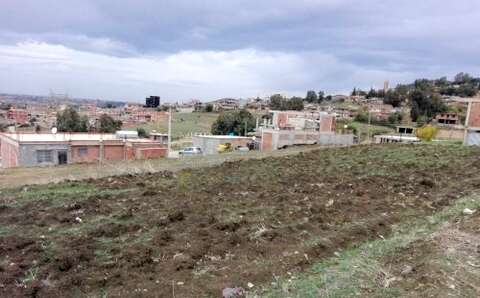 سكان قرية “بنصر” بالخروبة يطالبون بتحسين واقعهم المعيشي
