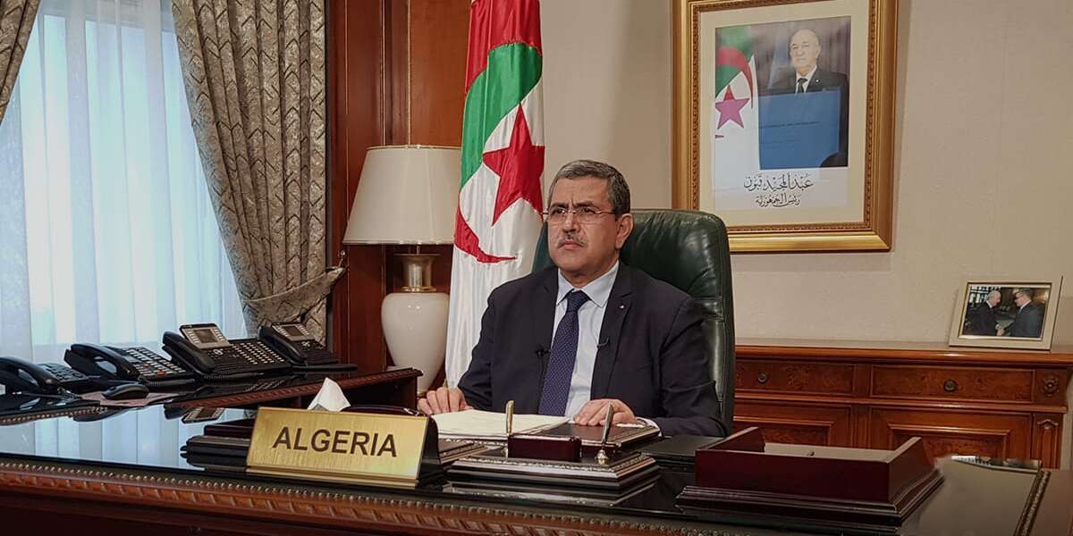 جراد يترأس اجتماعا حكوميا