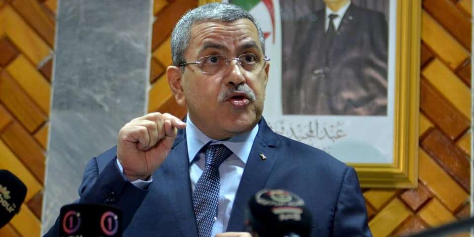 اللغة العربية واحدة من مرتكزات هويتنا وترسيخ انتمائنا الحضاري