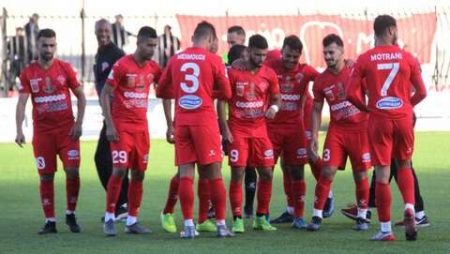 المدافع مصمودي يغيب عن لقاء المدية.. مضوي قلق من نقص فعالية خط هجوم “الحمراوة”