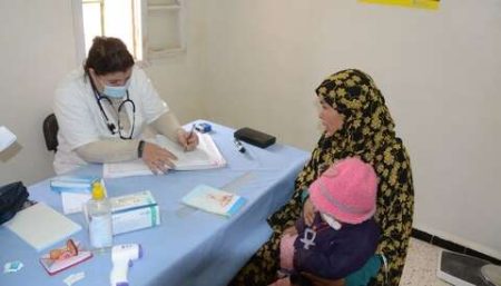 حملة واسعة لتلقيح المسنين وذوي الأمراض المزمنة والحوامل بمناطق الظل