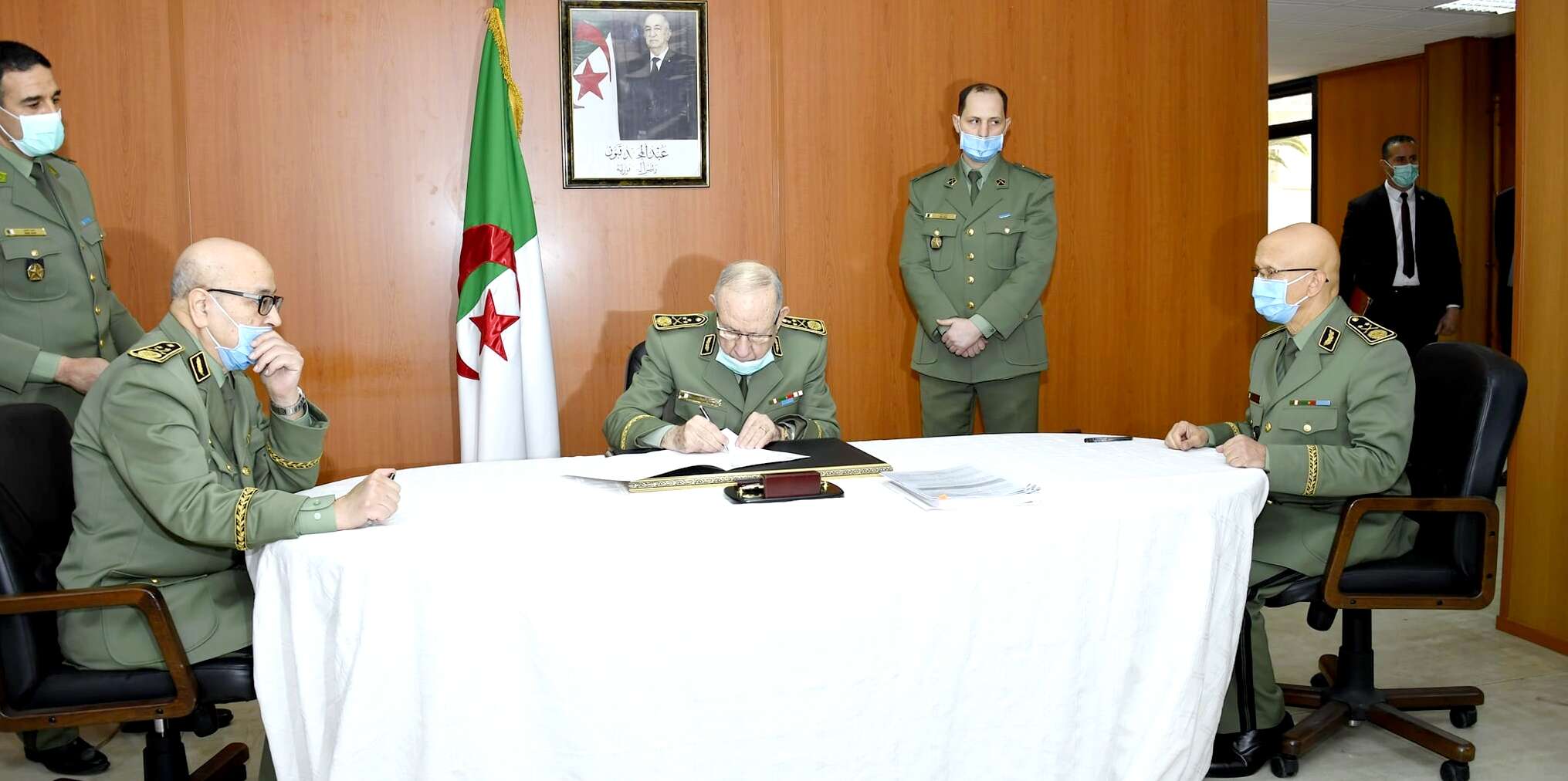 تنصيب اللواء نور الدين مقري مديرا عاما للوثائق والأمن الخارجي