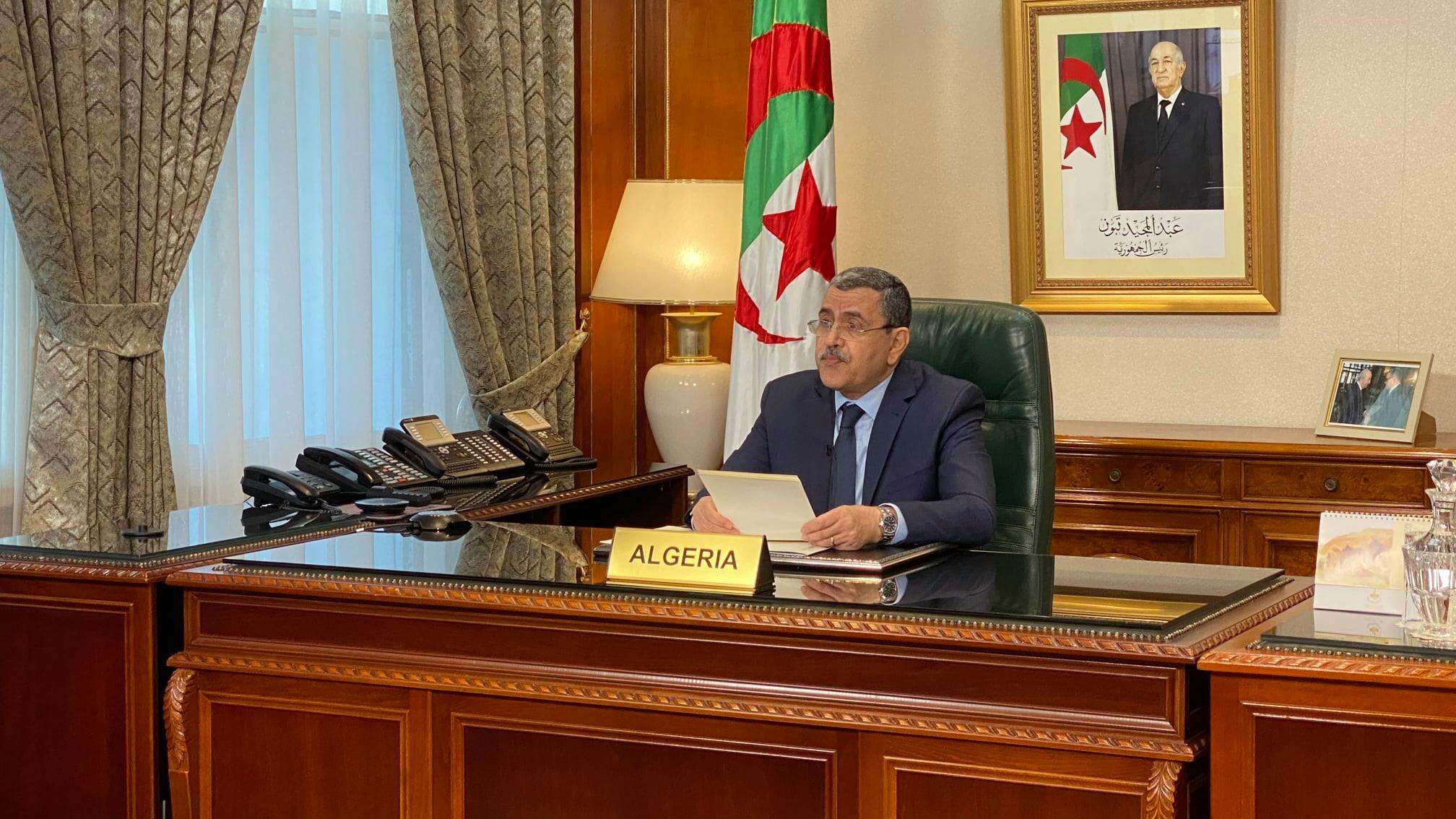 الوزير الأول السيد عبد العزيز جراد يشارك في أشغال ندوة النيباد