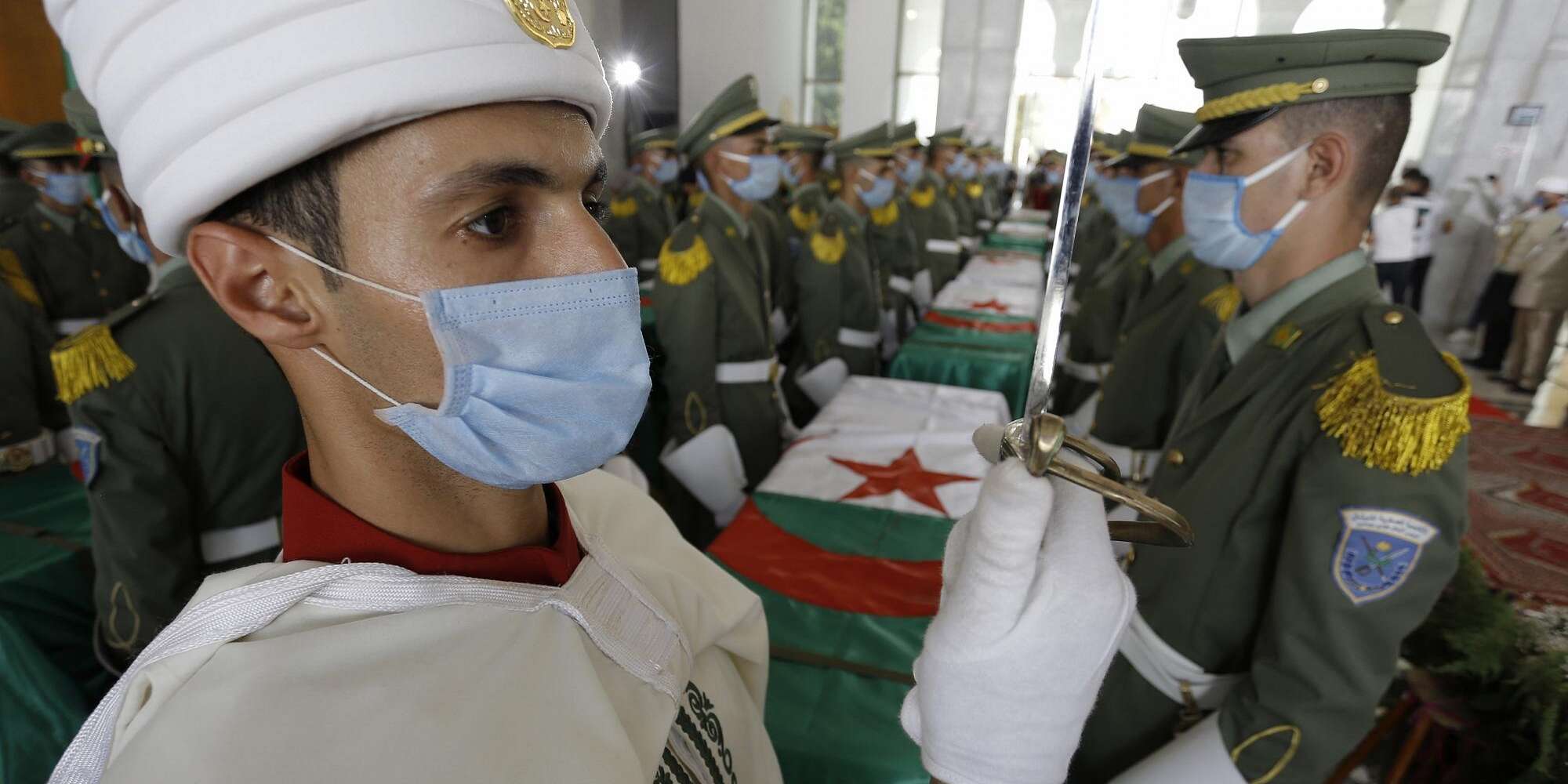 الجزائر سترد بالثقيل على تقرير ستورا وتراجع ماكرون عن الاعتراف بجرائم فرنسا الوحشية