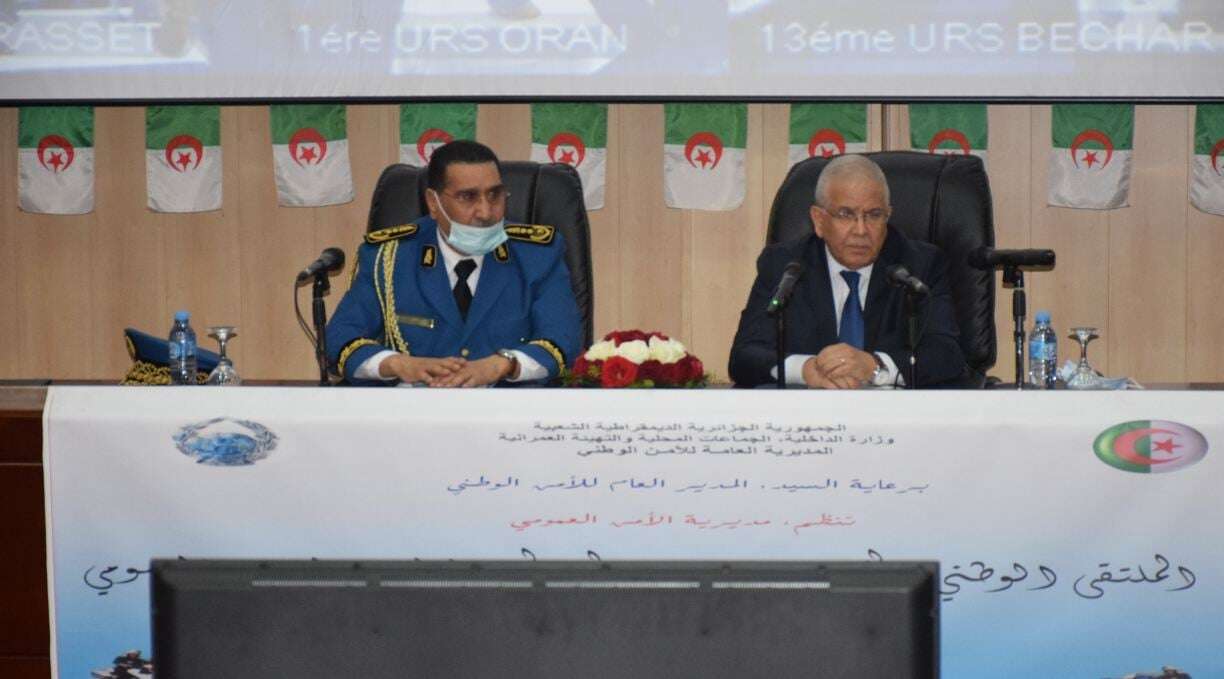 اونيسي يدعو قوات الشرطة لأداء مهامهم باحترافية لبسط الأمن في المجتمع “قوة دون عنف.. ولين دون ضعف”
