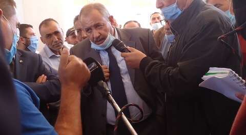 جيجل: الوالي يستمع لانشغالات سكان العنصر ويعاين أشغال جسر لملاقي