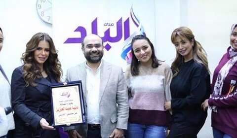 دنيا عبد العزيز: أي نجاح ليس له طعم بدون أمي
