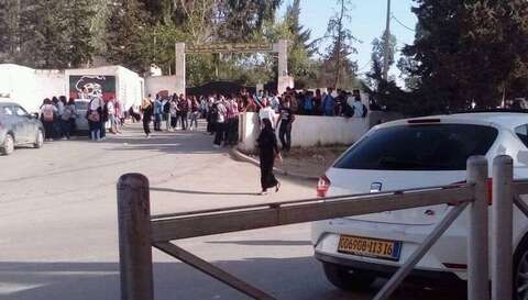 السلطات تأمر باتخاذ الإجراءات لحمايتهم.. انزلاق التربة يهدد تلاميذ ثانوية “محمد خوجة” بالدويرة