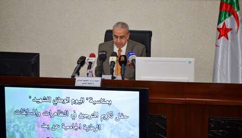 بن زيان: “مخابر البحث مطالبة بإظهار بشاعة جرائم فرنسا بالجزائر”