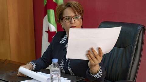 لضبط عملية تنظيم المهرجانات بالجزائر.. وزيرة الثقافة تستعجل استصدار “دفتر شروط جديد”