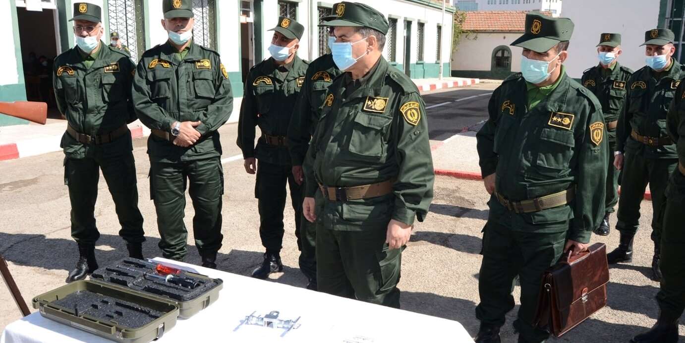 العميد قاسميه يدعو الى الرقي بالتكوين لمستخدمي الدرك الوطني