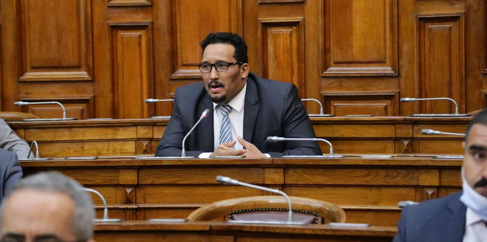 قيساري منافسا لصالح قوجيل على منصب رئاسة مجلس الأمة