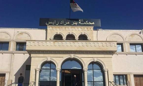 صدور أحكام متفاوتة ضد 35 مناصرا للمولودية في قضية أعمال الشغب بمقر سوناطراك