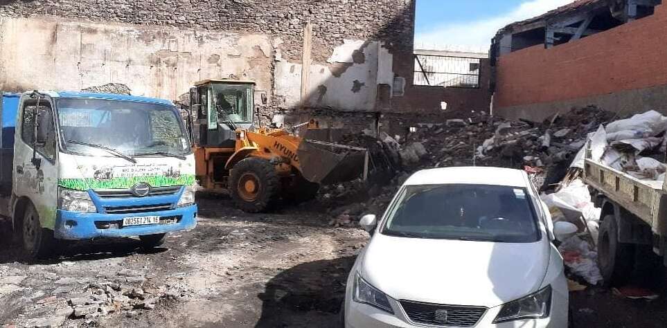 بينها القضاء على النقاط السوداء بكامل المقاطعة.. مشاريع عديدة لتهيئة المحيط بسيدي امحمد