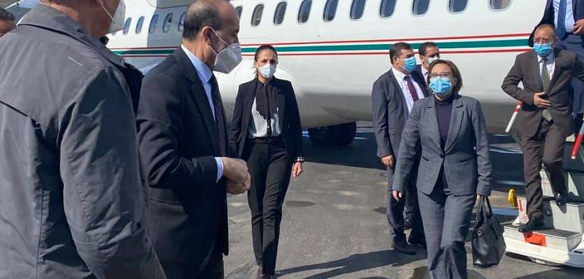 وفد وزاري يعاين مخلفات الهزة الأرضية ببجاية ويتعهد بالتكفل بالأضرار    