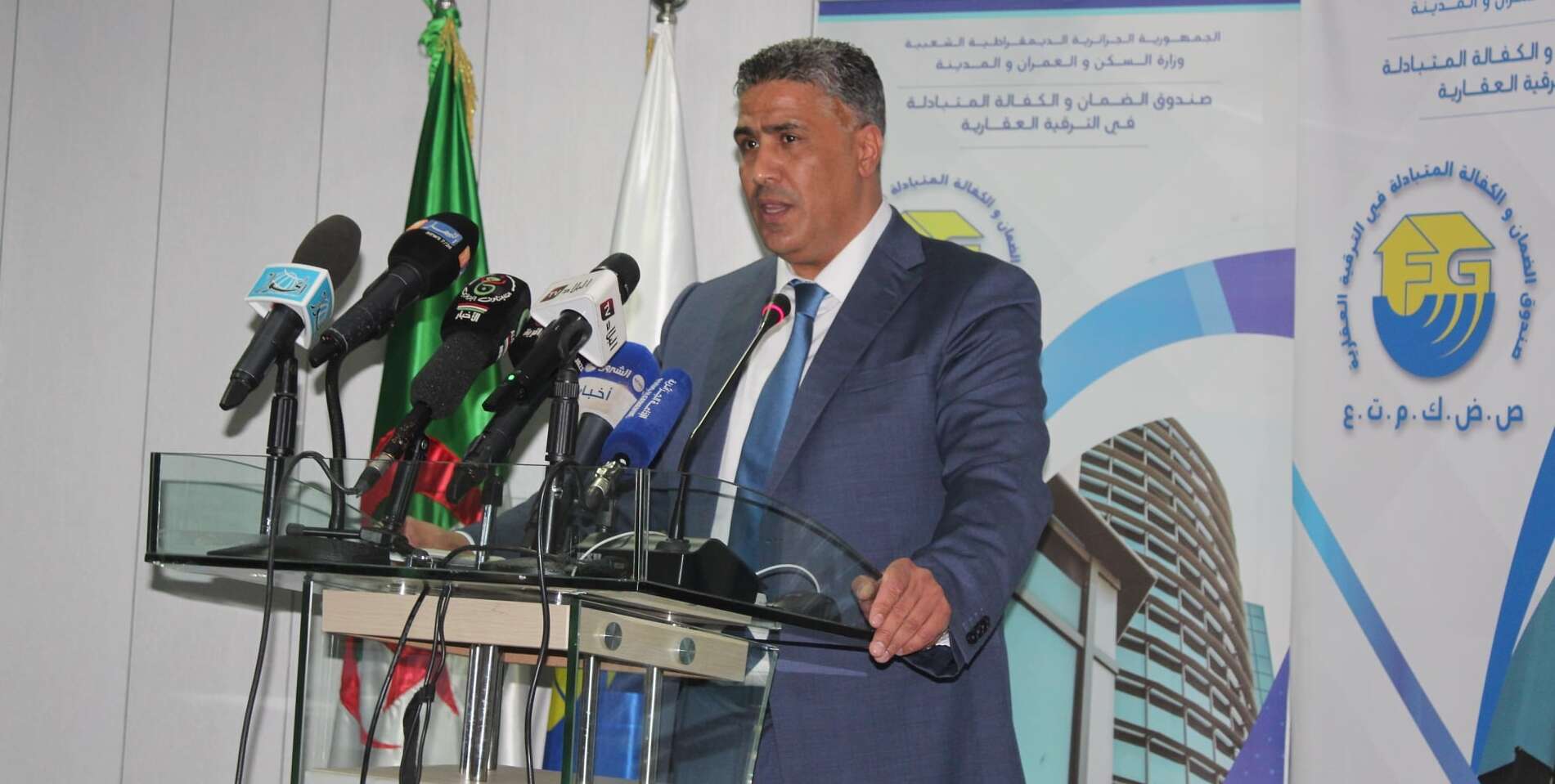 وزير السكن طارق بلعريبي يعلن: إطلاق منصة رقمية لاستخراج شهادة التأهيل عن بعد