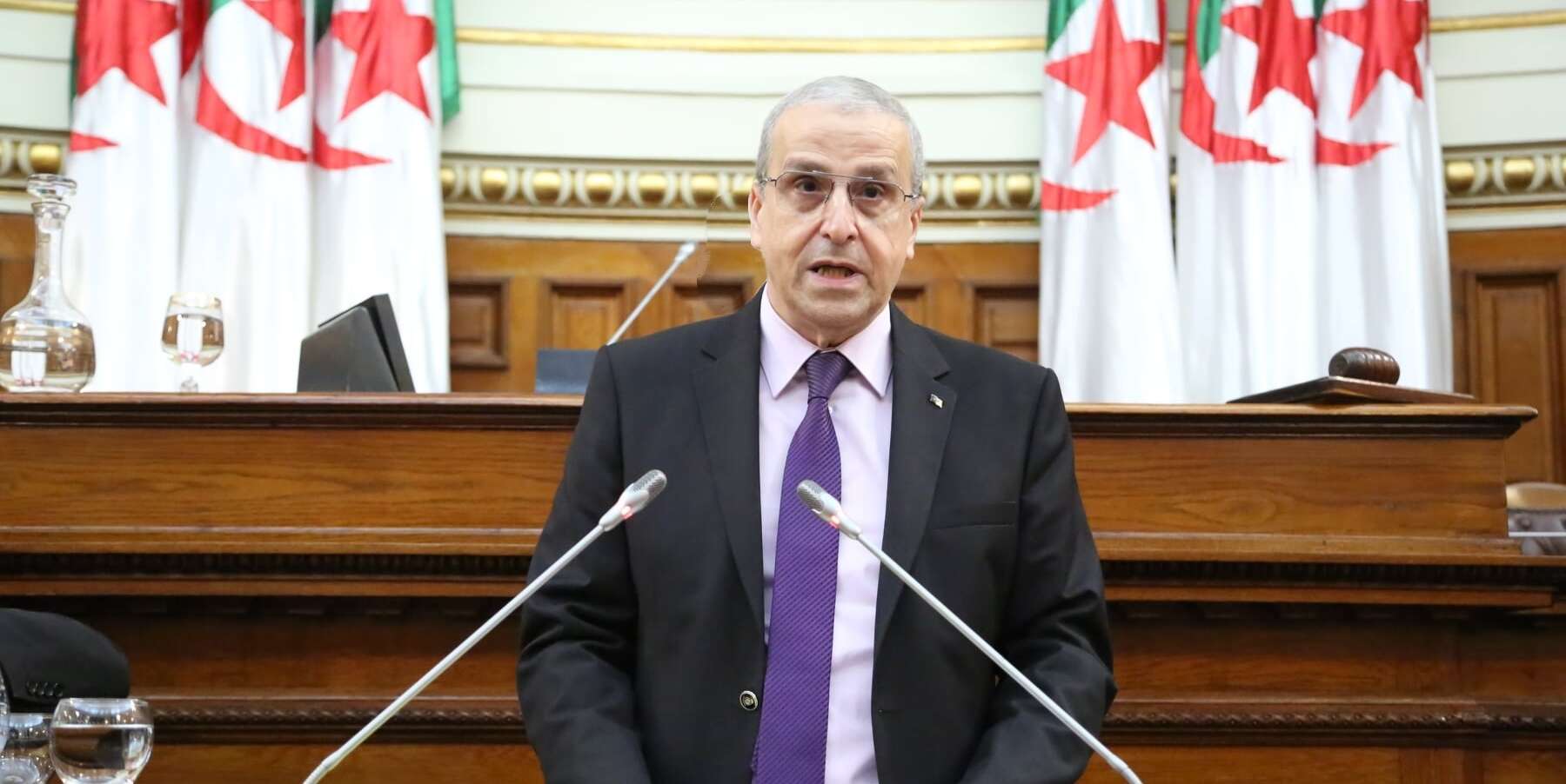 بن زيان ينفي غلق التوظيف في وجه حاملي “الدكتوراه”