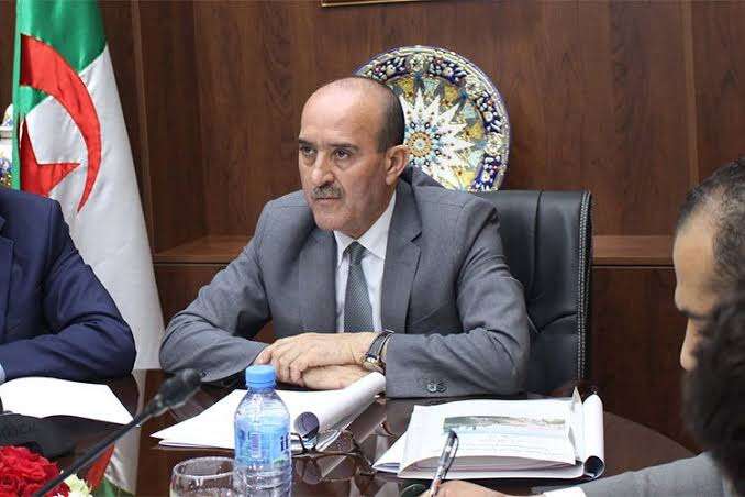 بلجود يشرع في تنصيب الولاة على رأس الولايات العشر الجديدة
