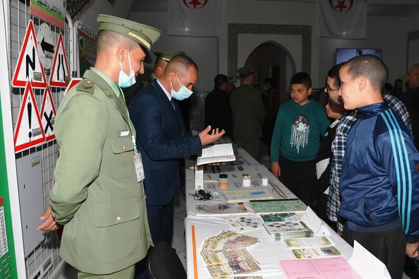 وزارة الدفاع: أيام إعلامية على مركز التدريب المتخصص في النقل بالمسيلة