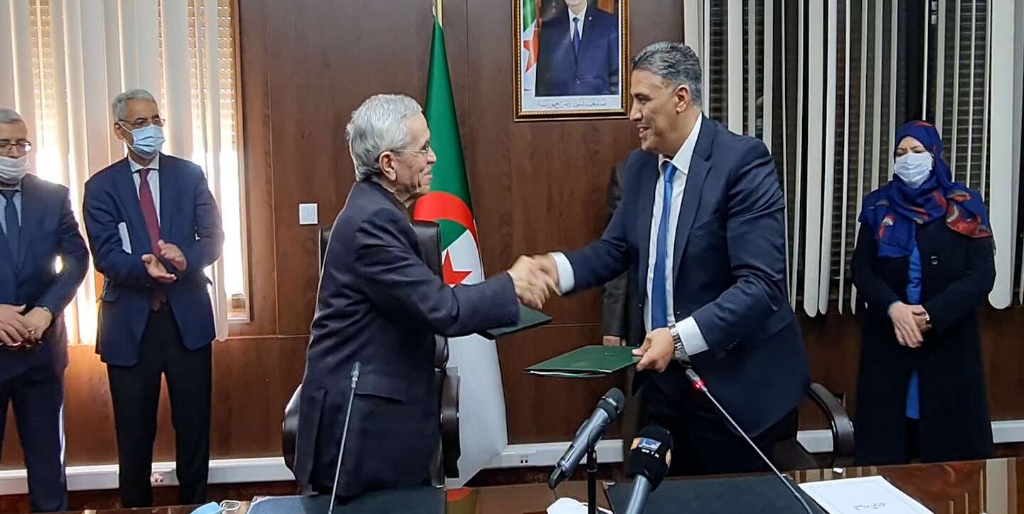 مذكرة تعاون لإدراج تقنيات الطاقات المتجددة في مشاريع السكن