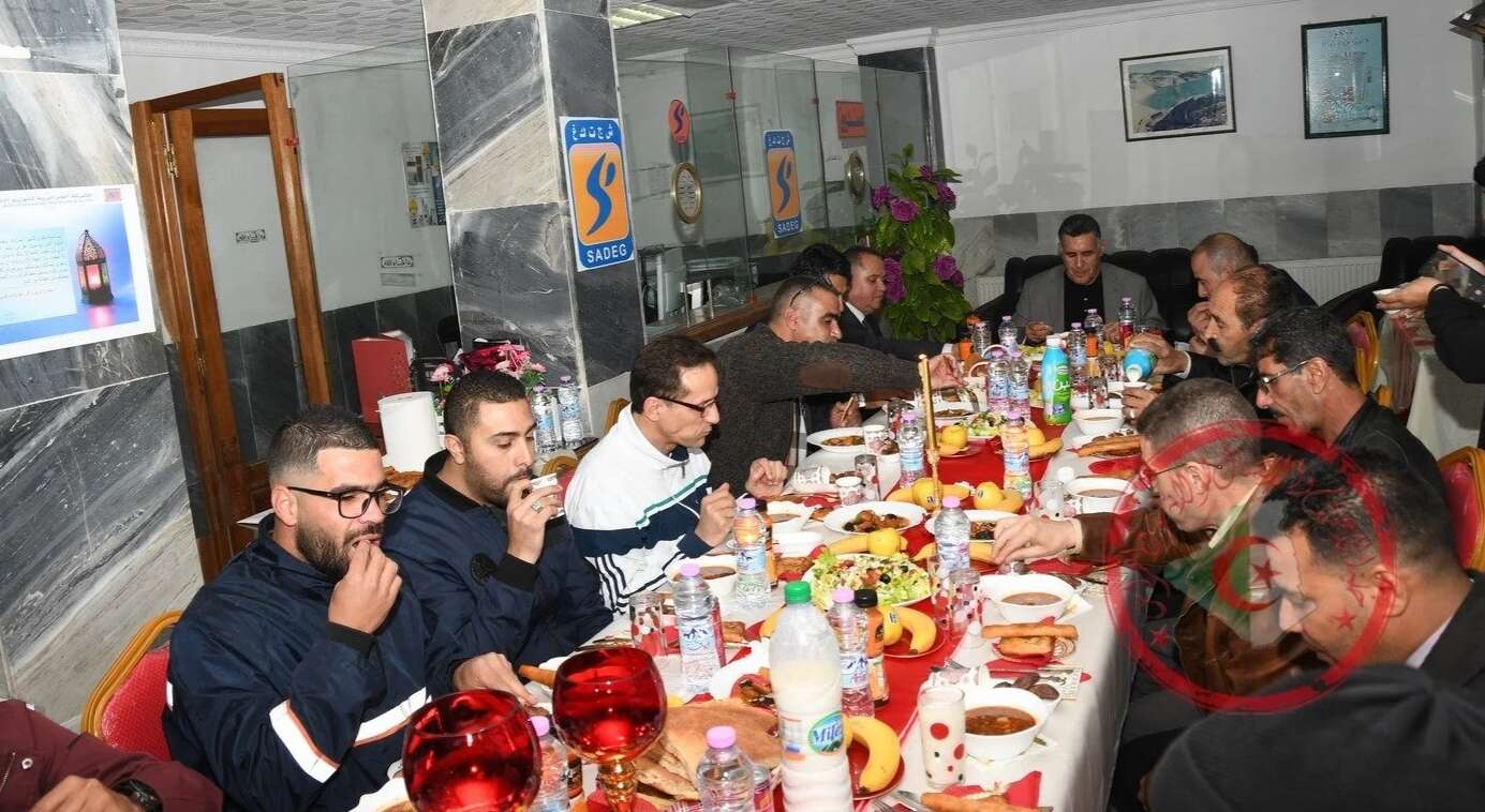 والي سوق اهراس في وجبة إفطار مع عمال الصيانة والمناوبة لمديرية سونالغاز