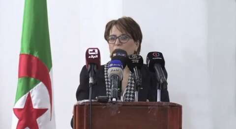  وزيرة الثقافة:  تراثنا يستدعي الحماية والاستغلال.. على الشباب التنقيب والبحث عن الكنوز المخفية
