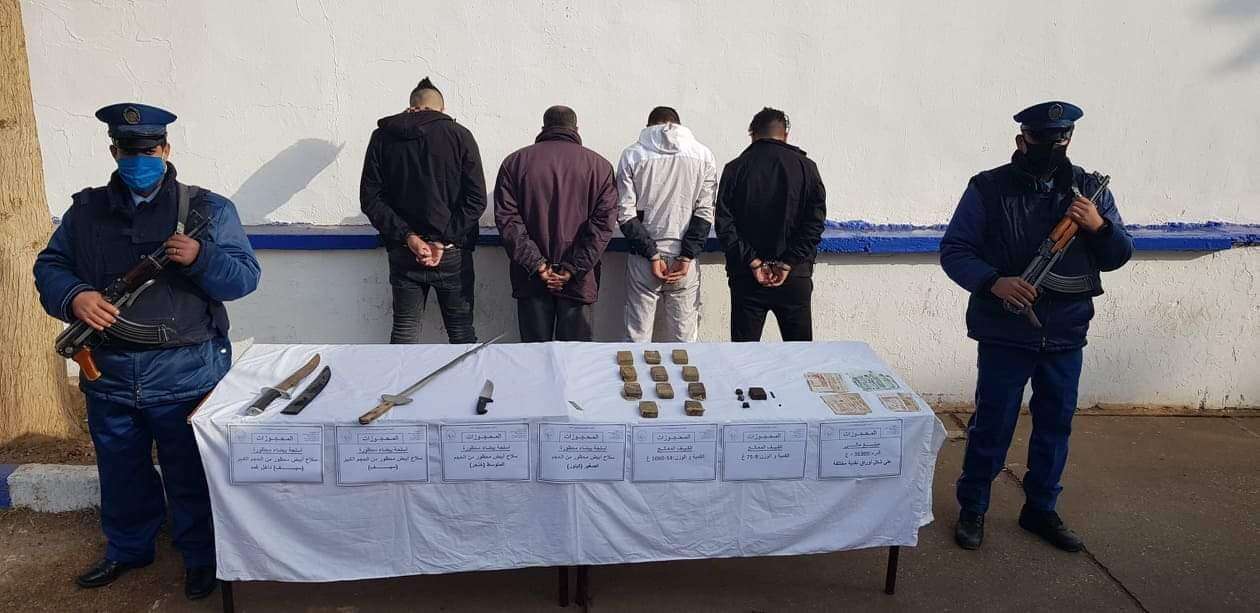معسكر: حجز كليوغرام ونصف من الكيف المعالج وتوقيف 4 مروجين