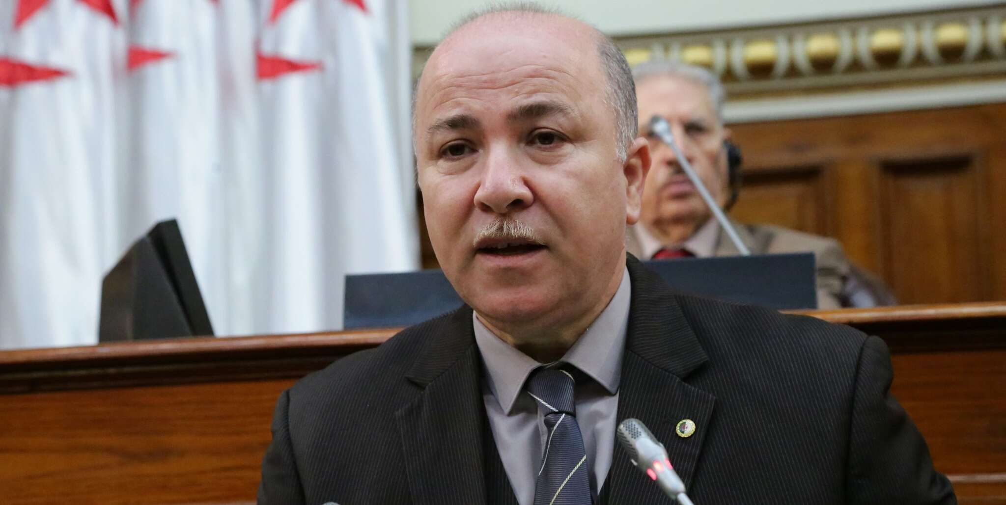 وزير المالية يكشف: 1600 شكوى من متعاملين تتعلق باستغلال سجلاتهم التجارية