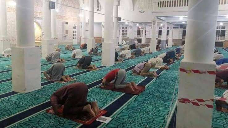 مفتشو الشؤون الدينية يراقبون مدى التزام المساجد باجراءات رمضان