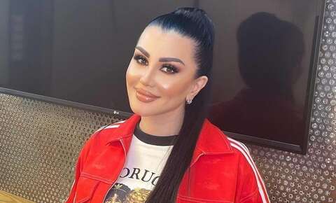 جيني إسبر: ضربني زوجي وقمت بعضّه