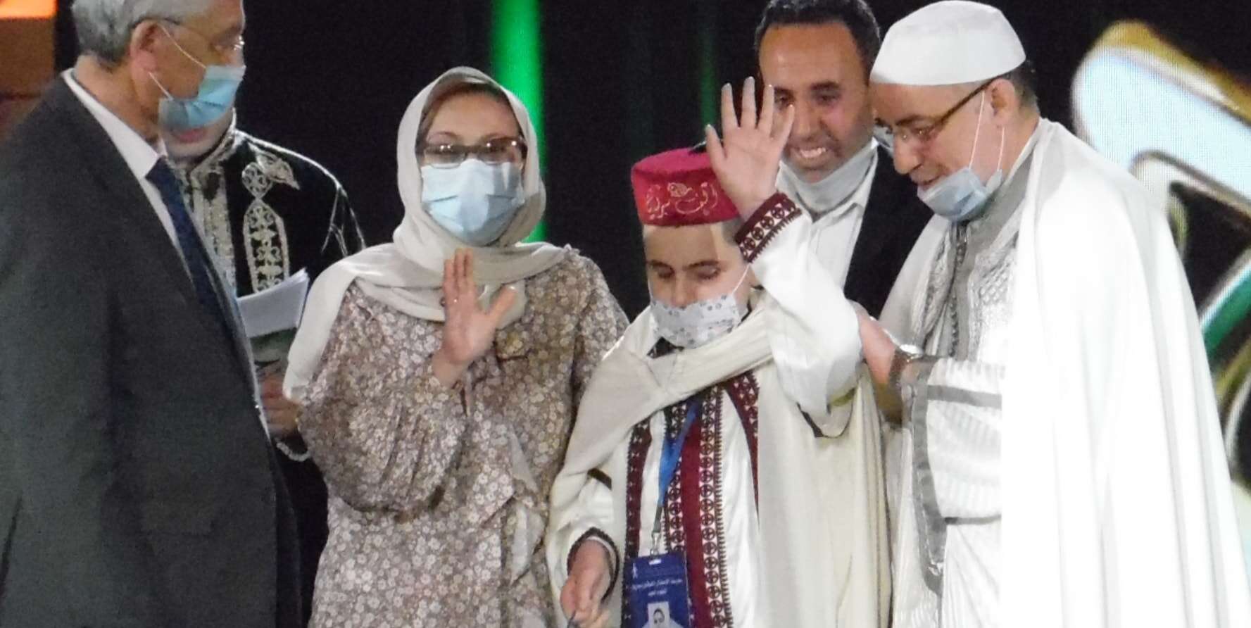 بلمهدي يكرم الفائزين بمسابقة تاج القرآن الكريم
