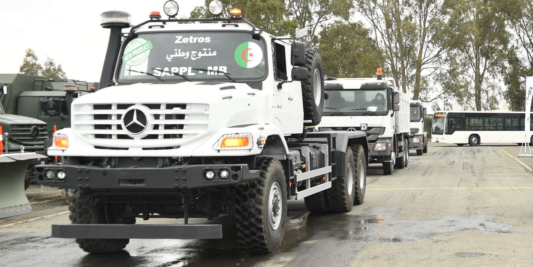  تسليم 236 مركبة من الوزن الثقيل وحافلات النقل العمومي من علامة مرسيدس-بنز بالرويبة
