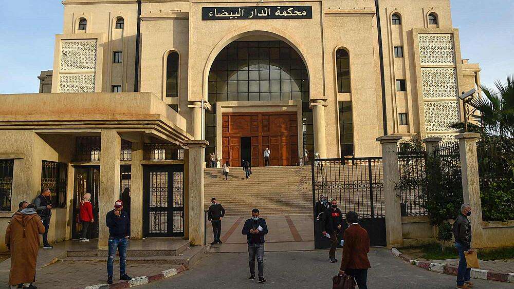 محاكمة 3 مجرمين استولوا على 115 مليون سنتيم لرعية صيني بمحله