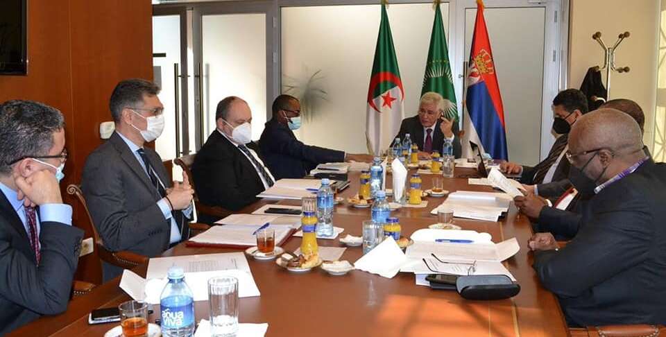 الجزائر تجدد الدعوة إلى ضرورة إيجاد مشاكل إفريقية للقارة السمراء